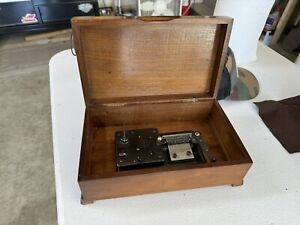New ListingThorens Vintage Swiss Music Box And 5 Discs. Disc Work But Are In Fair Condition