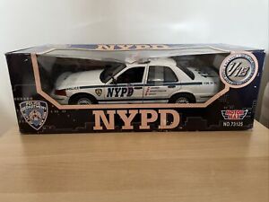 Motor Max NYPD Chevy Impala Police Car No: 73125. Scale 1:18