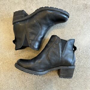 Women’s LL Bean Size 8.5 Black Leather Deerfield Lug Sole Chelsea Boots