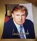 PRESIDENT DONALD TRUMP  45th Potus SIGNED / Autographed Photo - Gold Ink 8x10