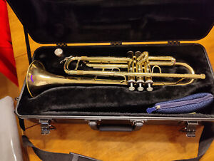 Used Beginner Trumpet - Bach TR600 Aristocrat