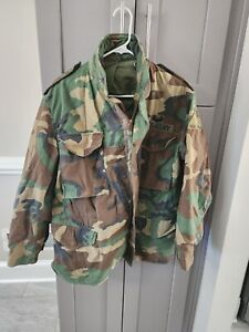 U.S. Army Old Ironsides Cold Weather Field Camo Jacket Mens Large