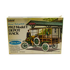 Gabriel Metal No. 26443 1912 Ford Model T Depot Hack 1:20 Scale Model Truck Kit