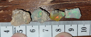 Rough Opal lot with 4 pieces of opal, unknown type. Group 2, beautiful flashing!