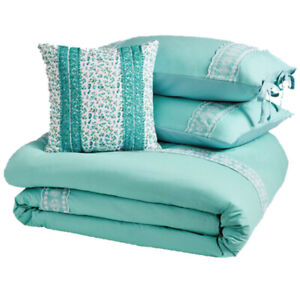 The Pioneer Woman l Floral Medallion Eyelet Comforter Set l 4 Piece l Turquoise