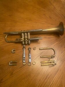 York National Trumpet for parts / restore only.