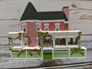Shelia's Gone With The Wind Aunt Pittypat's House Collectible