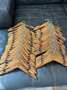 Tommy Bahama Mens Wooden Hangers Set Of 50