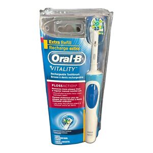 Oral B Braun Vitality Floss Action Toothbrush Rechargeable W/2 Minute Timer New