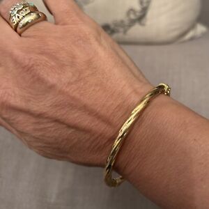 Estate VTG Beautiful 10K Yellow Gold Hinged Bangle Twist Bracelet 5.6 Gr Italy