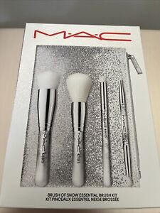 MAC Brush Of Snow Essential Brush Kit 5 Piece Set NIB
