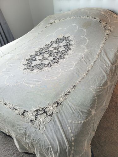 Antique Netted Lace Bedspread w Embroidery & Lace Flowers Detailed Center