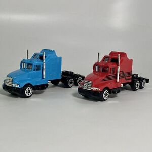 Motormax Kenworth/Peterbilt Big Rigs Diecast Semi Truck Blue & Red Lot