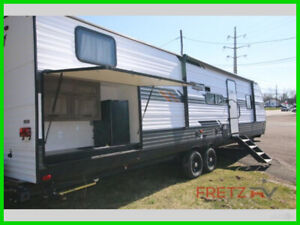 New Listing2020 Forest River Wildwood 33TS Used