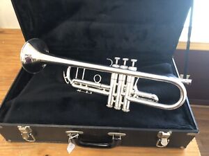 King 2055T Flair BB Trumpet - Silver