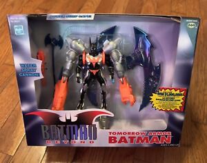 Hasbro 1999 Batman Beyond - Tomorrow Armor Batman W/ Power Surf Cape NIB