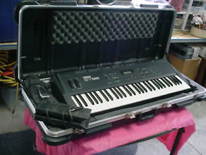 YAMAHA  SY55  Synthesizer  Electric Keyboard & SKB  Hardshell Plastic Case NR #1