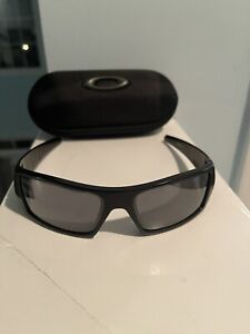 Oakley 03-473 Gascan Matte Rectangular Sunglasses 60mm - Black/Gray
