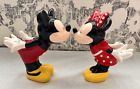 Disney Mickey and Minnie Mouse Kissing Ceramic Salt and Pepper Shakers Black,Red