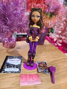 2011 MONSTER HIGH CLAWDEEN WOLF SCHOOL'S OUT DOLL!