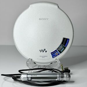 ⚡️RARE SONY CD Walkman D-NE20 Portable Player + Adapter & NEW Battery⚠️NEAR MINT