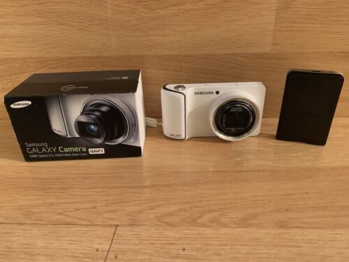 Samsung Galaxy EK-GC110 16.3MP Compact White Camera