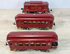 Lionel Standard gauge #8 Engine w Two Passenger Cars to Display or Restore