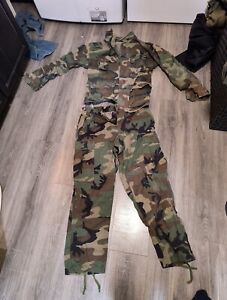 US Military BDU Uniform Camo Set Jacket And Pants Sz M