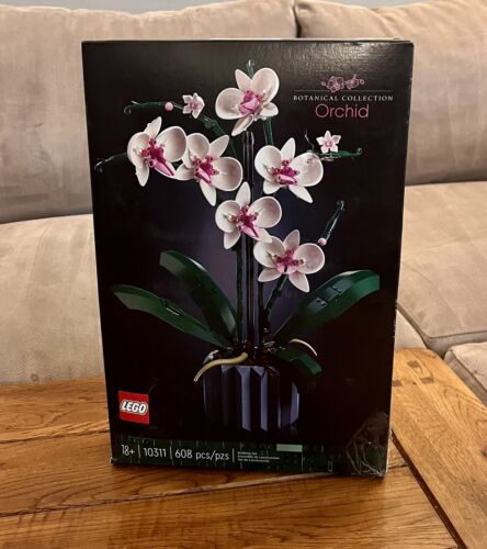 LEGO: Orchid (10311) Brand New Damaged Box