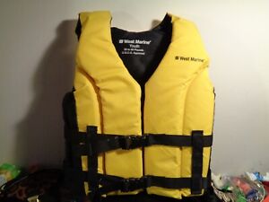 WEST MARINE Yellow Runabout Life Jacket, Youth 50-90lb. Coast Guard Approved