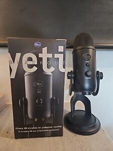 Blue Yeti Professional Multi-Pattern USB Condenser Microphone - Blackout