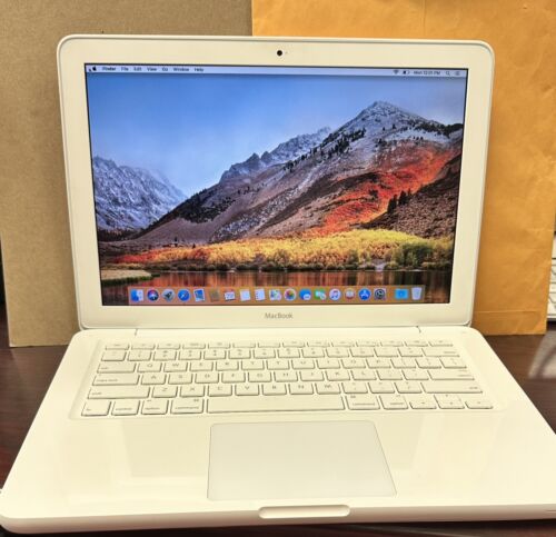 Apple MacBook Unibody 13” - 2.4GHz Intel 4GB RAM 240GB SSD MacOS High Sierra DVD