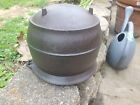 ANTIQUE WAGNER NO 7 CAST IRON GYPSY BEAN POT 9 1/8