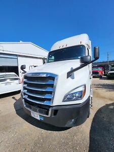 2019 freightliner Cascadia 126 with DD15 and auto trans, 605k miles, Road ready