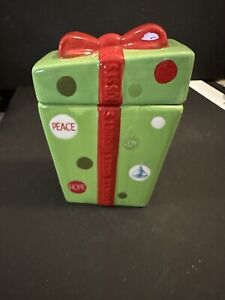 Hershey's Kisses Christmas Ceramic Gift Box Candy Jar Green w/Red Bow 6 1/2”