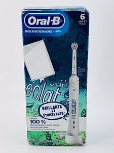 Oral-B Kids Electric Toothbrush with Coaching Pressure Sensor and Timer, Recharg