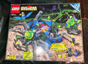 LEGO -- Space: Arachnoid Star Base 6977 Nearly Complete W/ Box