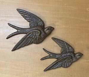 Vintage 2 Birds looks like wood but made out of plastic 70s decor made in USA