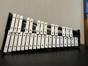 Pearl Xylophone Glockenspiel 30 Note With Protective Case