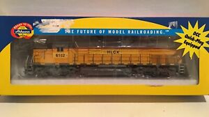 HO Athearn RTR 95134 Helm Leasing SD40T-2 Diesel Locomotive HLCX #6152 DCC ONLY