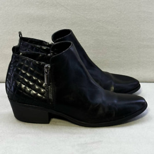 BLACK BOOTIES Women's size: 8.5 Quilted with zipper