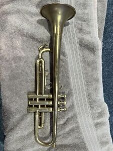 1929 Holton Llewellyn Trumpet w/ Bach Stradivarius Case