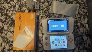 Nintendo 2DS XL white & orange Excellent Shape US Version