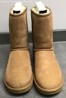 UGG W Classic Short II Cold Weather / Snow Boots - Size 9 - PreOwned/Some Debris