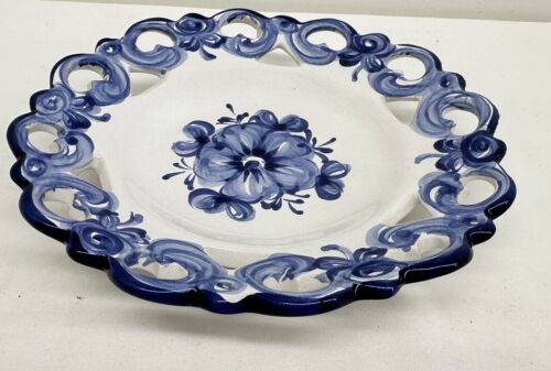 Vintage Vestal 7.5” Alcobaca Portugal Reticulated Blue And White Wall Plate 601