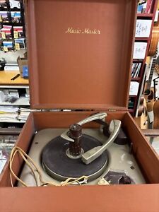 Music Master Magi-matic Record Player