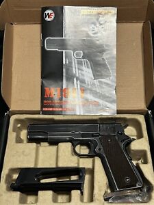 WE TECH Full Metal  1911 CO2 /Gas Blowback Airsoft Pistol With 3 Spare Magazines