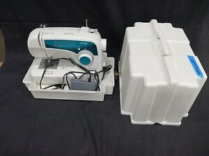 Brother Sewing Machine Blue & White LR43670 Untested