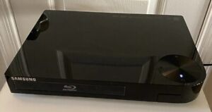 Samsung BD-F5700 Blu-ray DVD.with Remote/Ethernet/HDMI Cables Included..G. Cond!