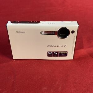 Nikon Coolpix S5 Digital Camera White - No Battery No Charger